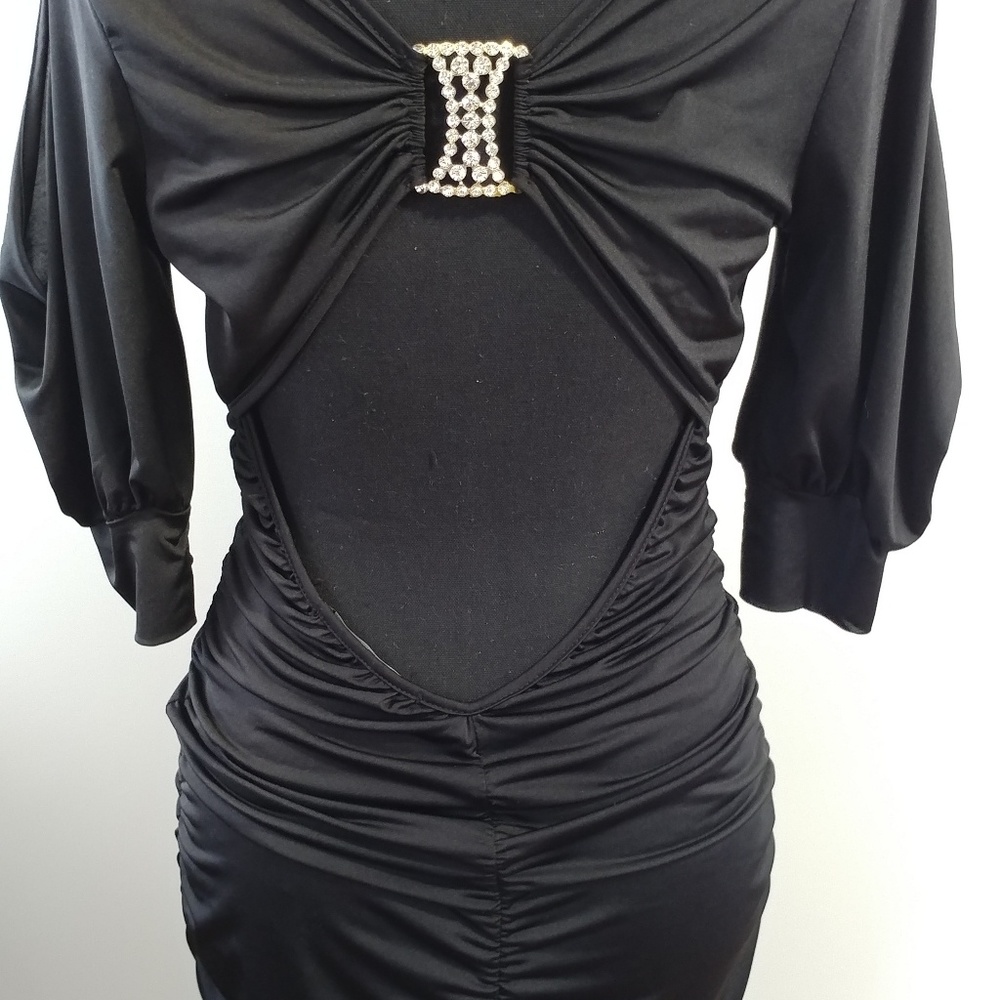 Black 3/4 sleeve dress